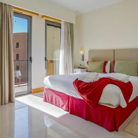 Greice Homes- 3 Bed Luxury In فيلامورا