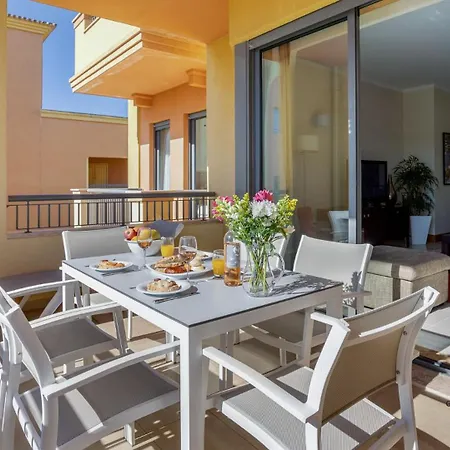 Greice Homes- 3 Bed Luxury In شقة